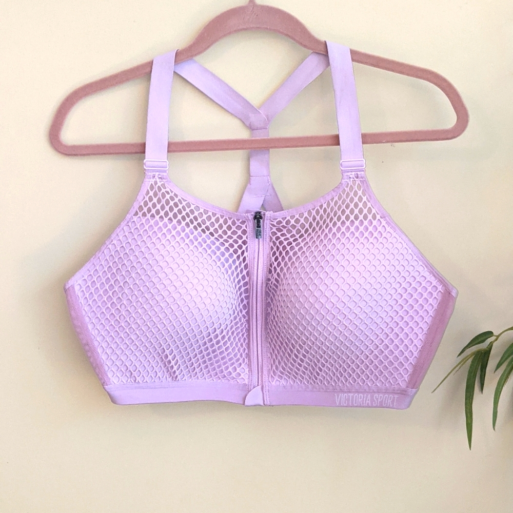 NWOT Victoria Sport Incredible Lightweight Max Bra